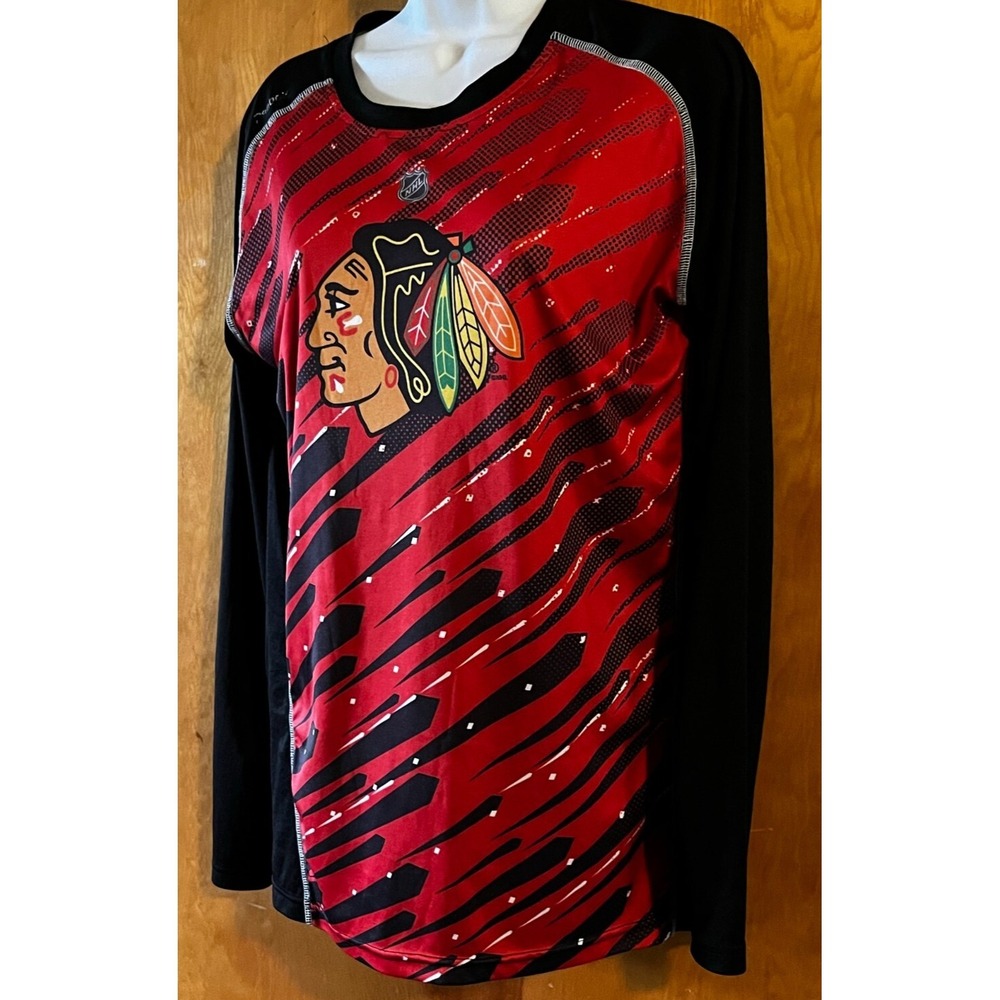 Reebok NHL Chicago Blackhawks Long Sleeve Center Ice Shirt. Men's - Size XL